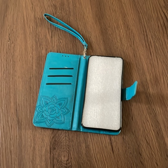 Cell Phone Case leather Size 7” High & 31/2” Wide NWT - Picture 2 of 3